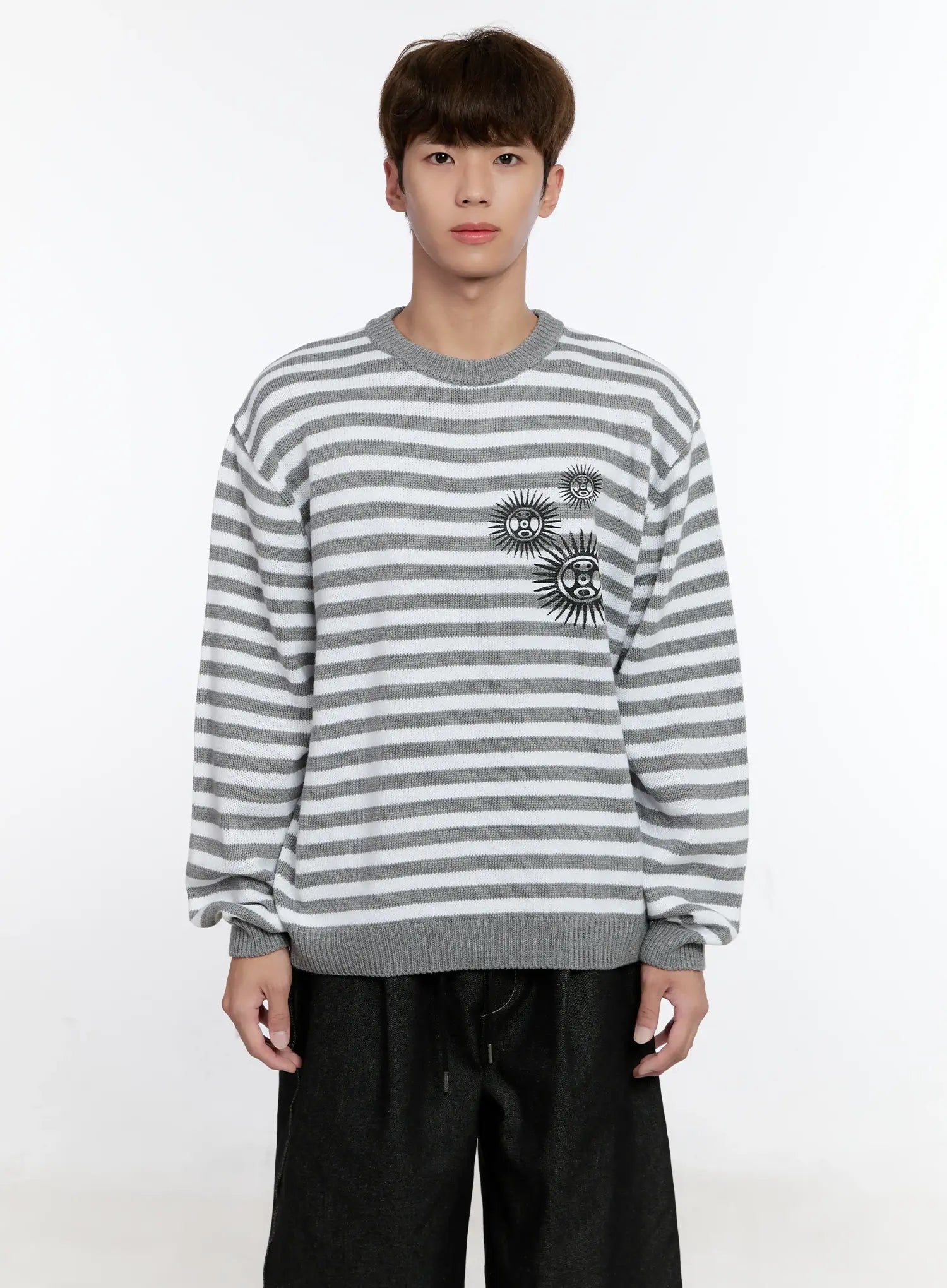 Men's Sunburst Striped Knit Sweater IS529