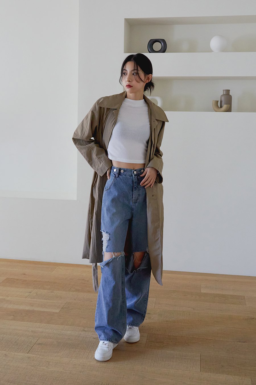 Destroyed Wide Leg Jeans J24