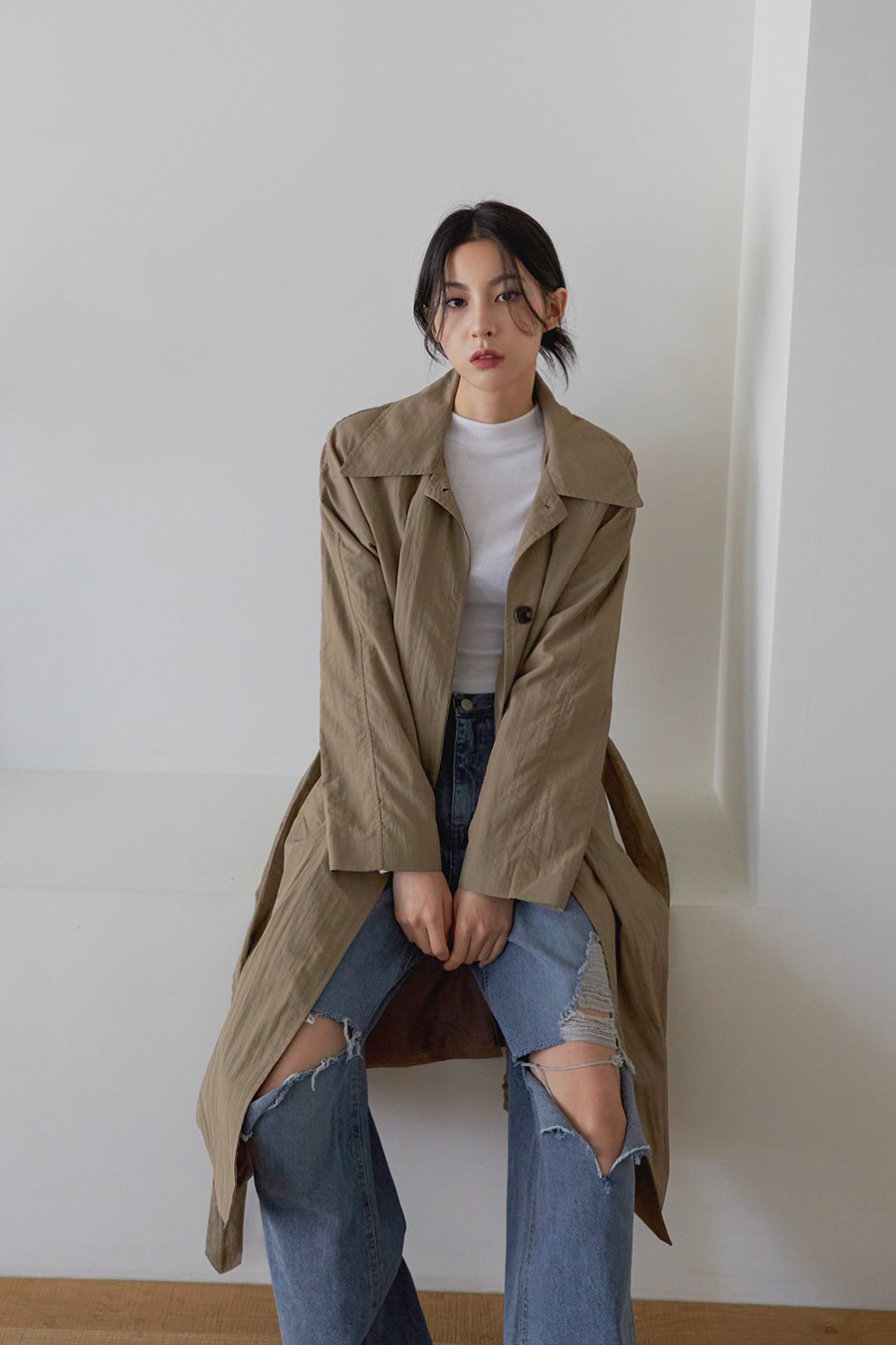 Destroyed Wide Leg Jeans J24