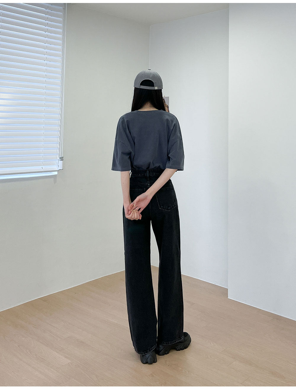 Relaxed Fit Short Sleeve T Shirt F26