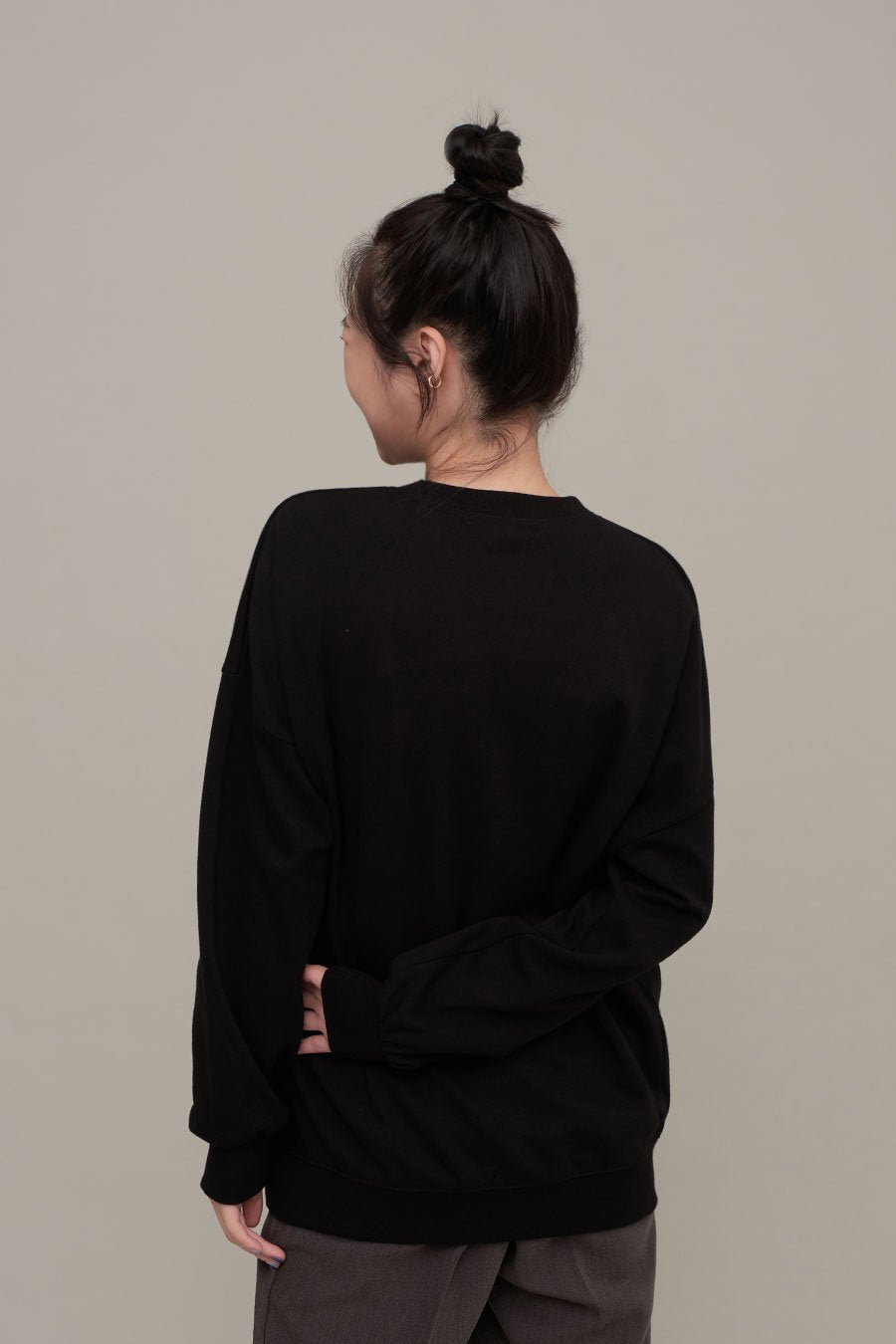 Essential Sweatshirt F17