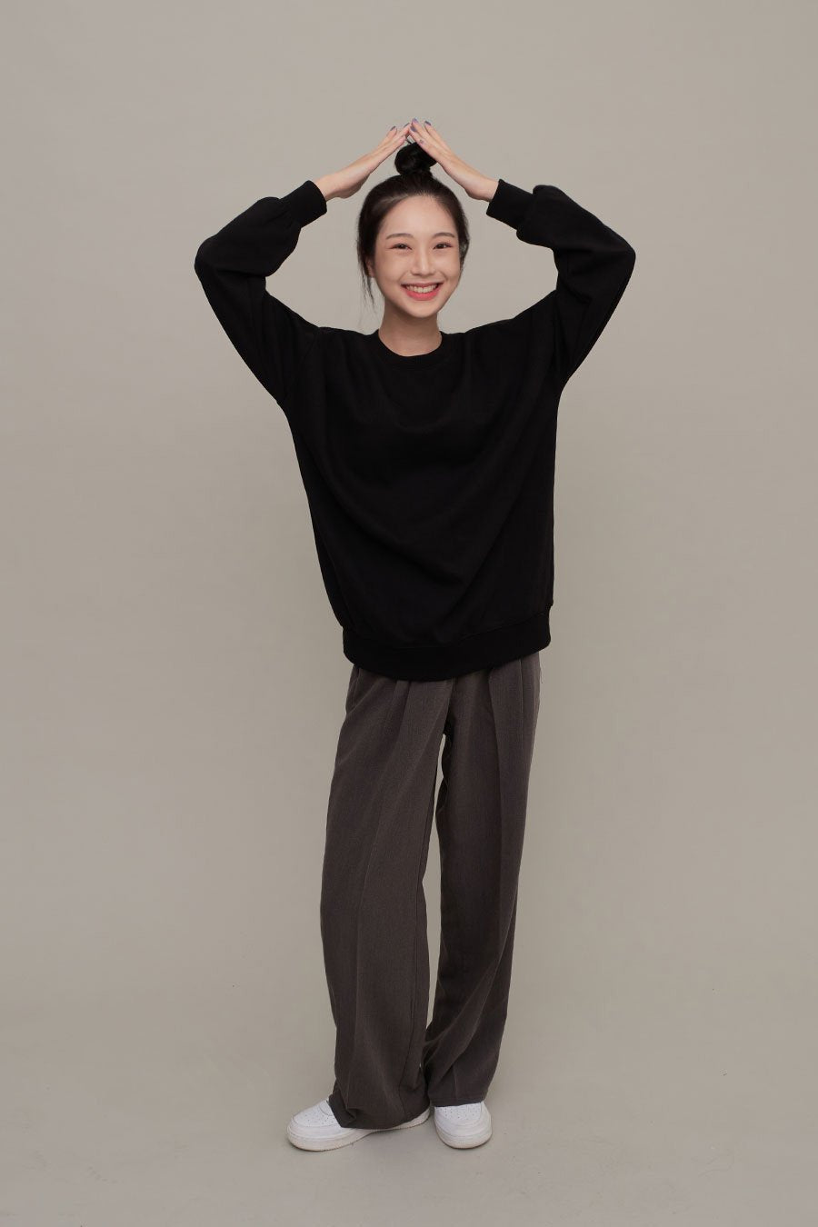 Essential Sweatshirt F17