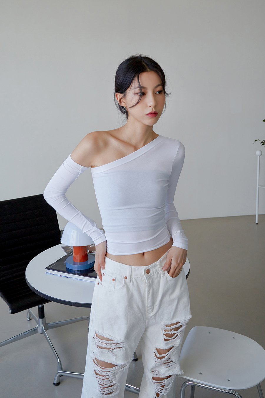 One Shoulder Cut Out Crop Top