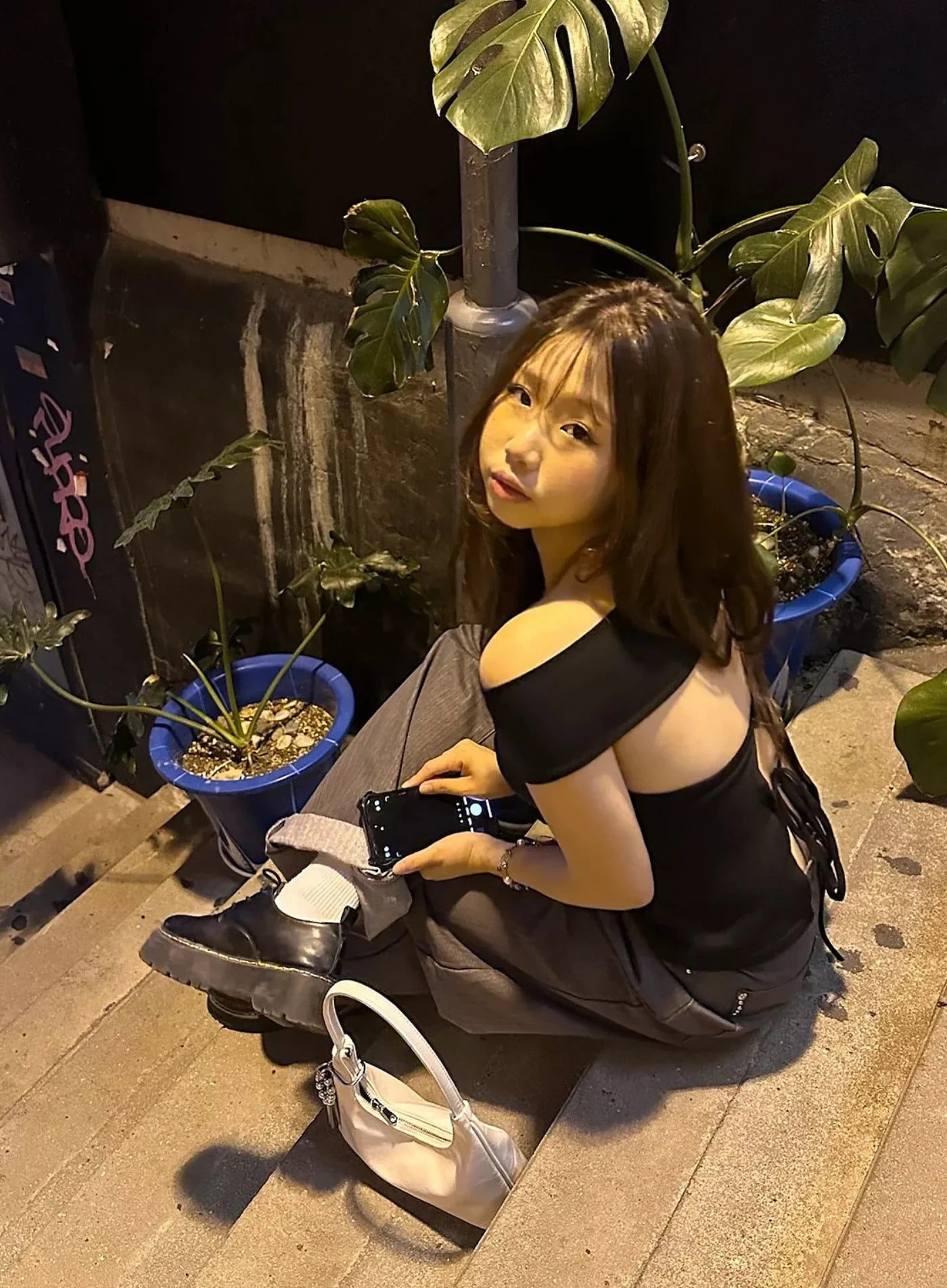 String Cut-Out Off-Shoulder Crop Top IY502