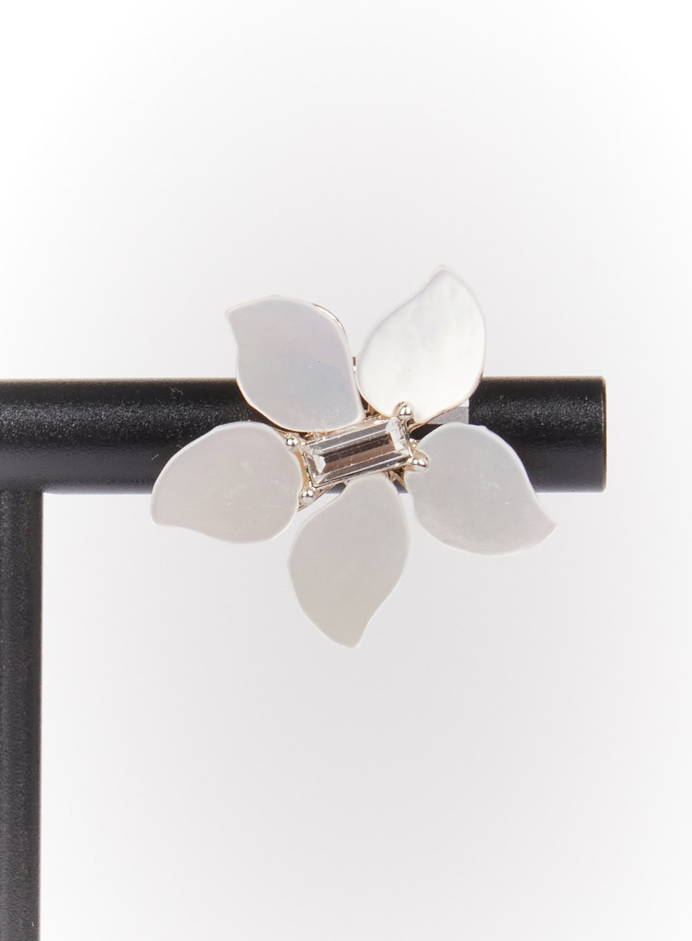 Luna Petal Earrings IM531