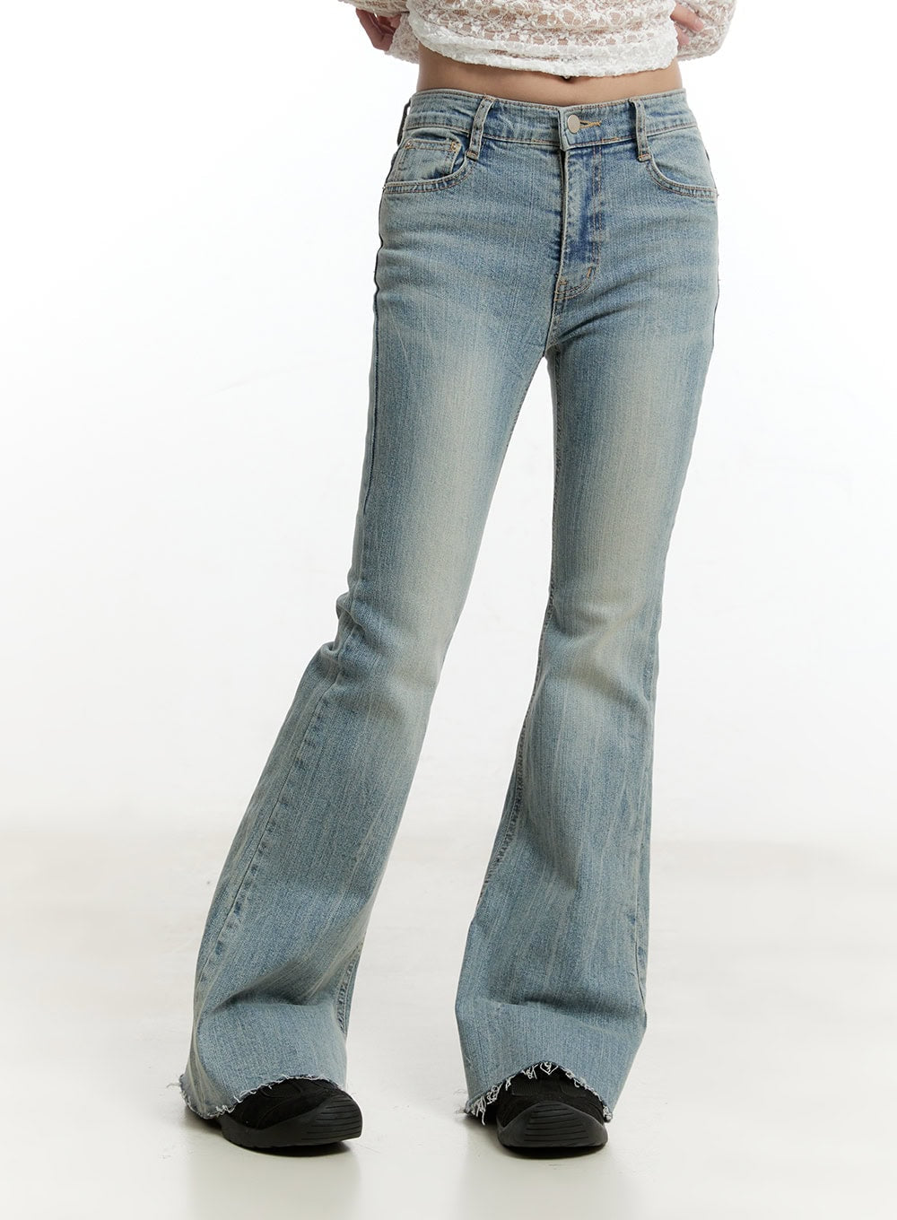 Cassandra Slim-Fit Flared Jeans CY506