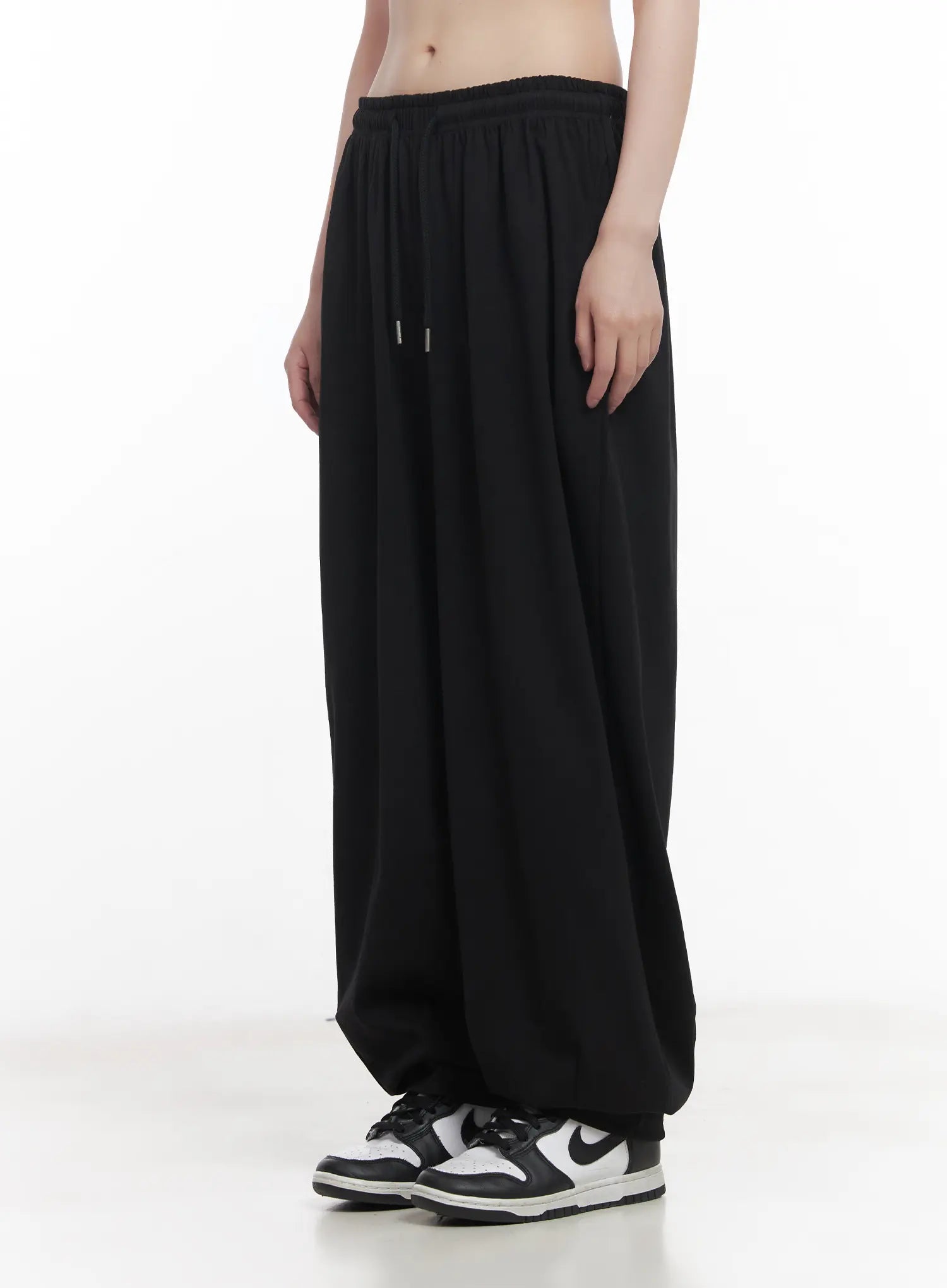 Cozy Adjustable Wide-Fit Sweatpants CU518