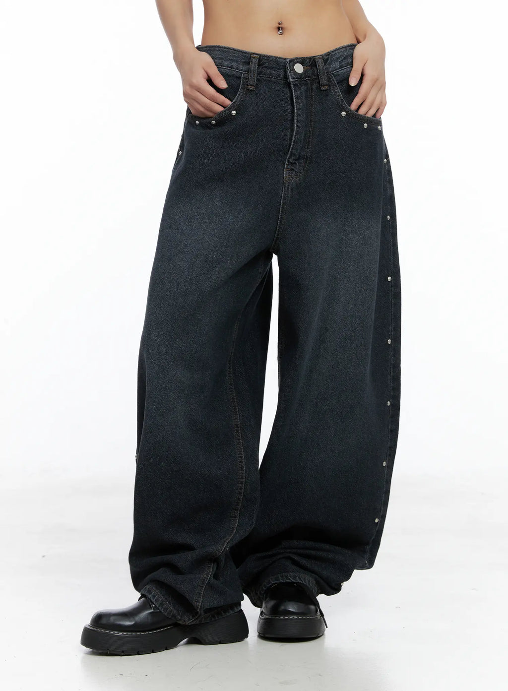 Rivet Detail Washed Wide-Leg Jeans CS505