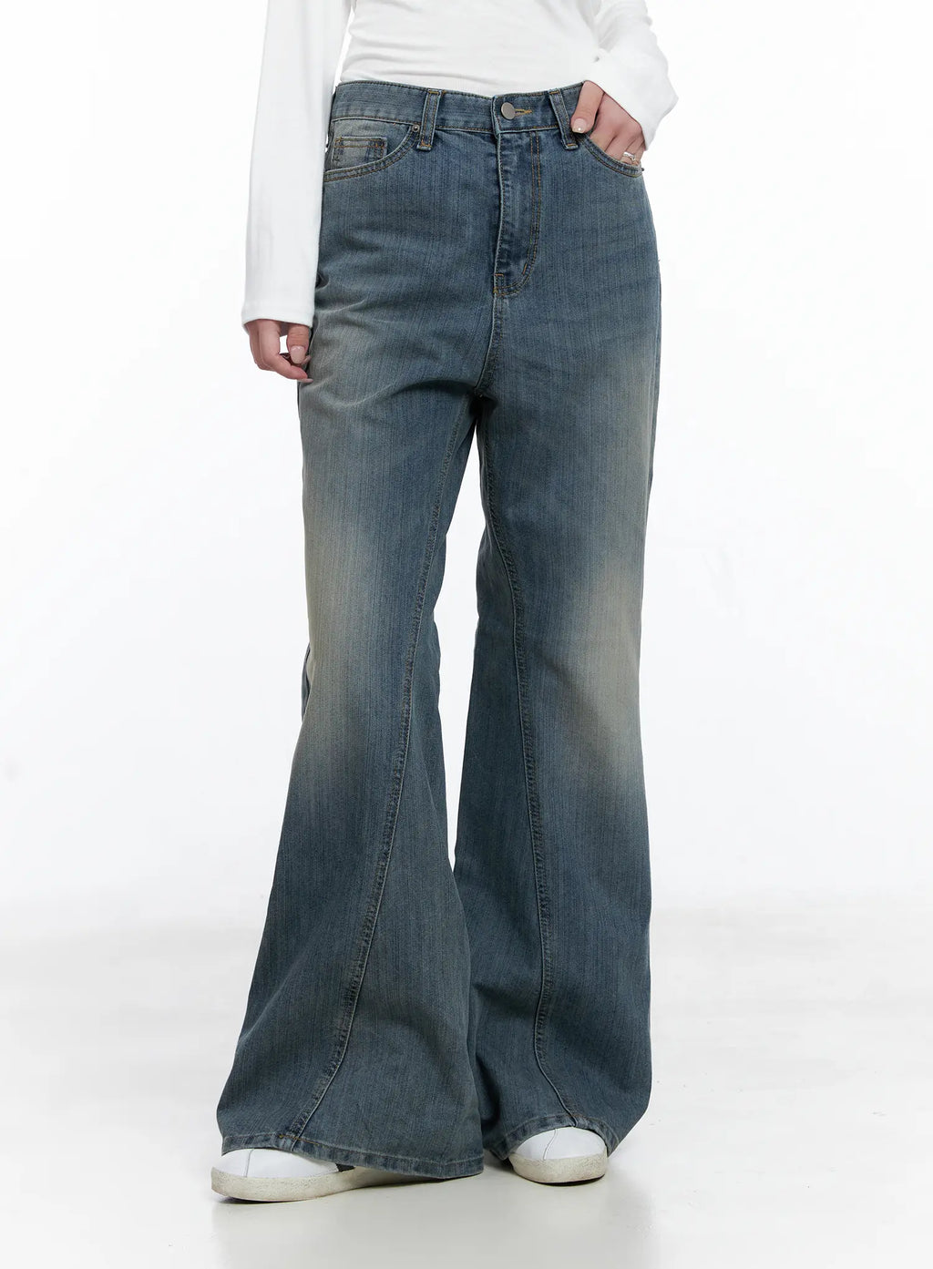 Aylin Wide Bootcut Jeans CS526