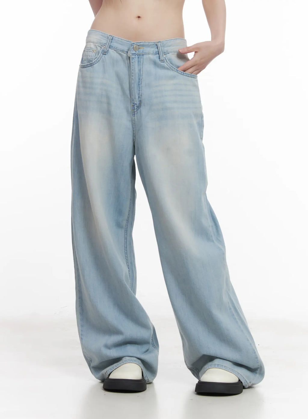 Garam Washed Wide-Leg Jeans CU518