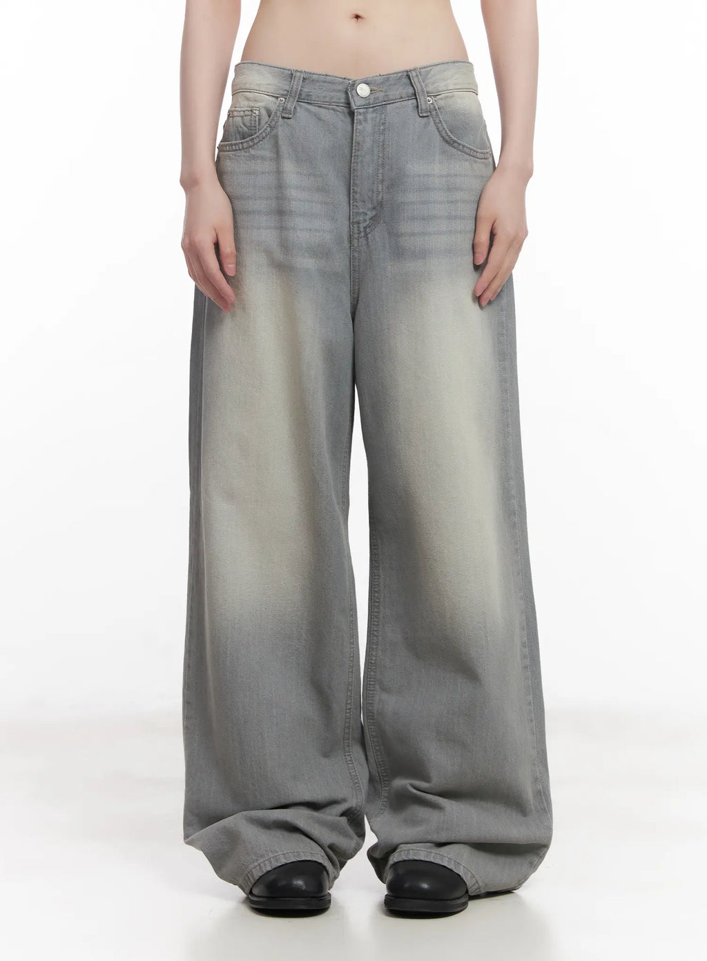 Harin Washed Wide-Leg Jeans CU520