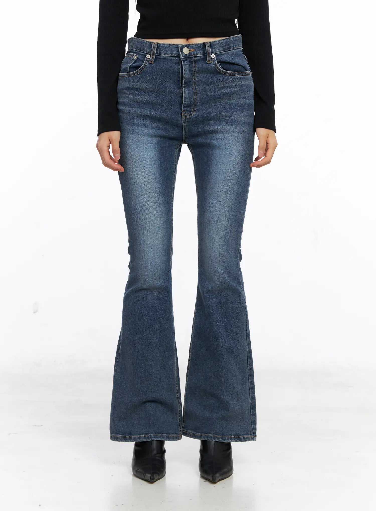 Malka Classic Flared Jeans CS509