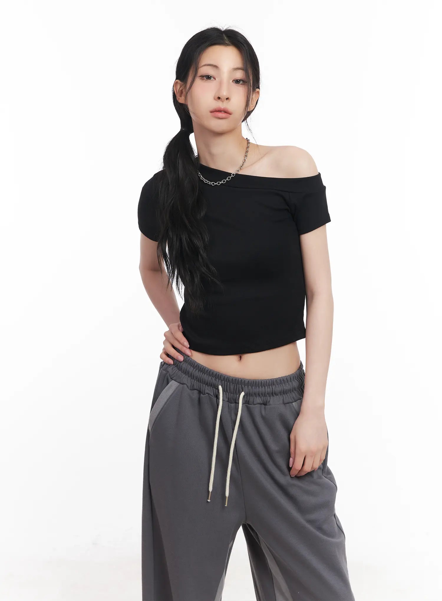 One-Shoulder Slim-Fit Crop Top CU510