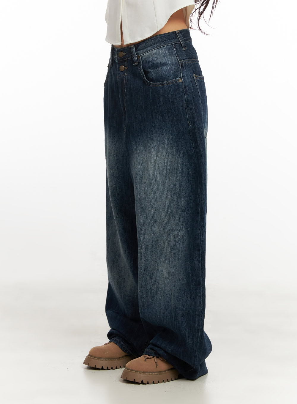 Jessica Wide-Fit Denim Jeans CN426