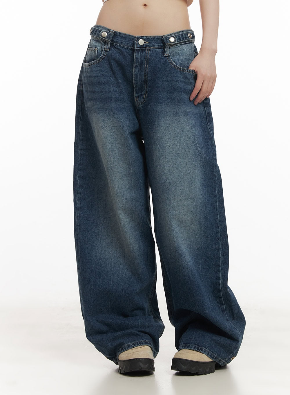 Bri Oversized Buttoned Baggy Jeans CF518