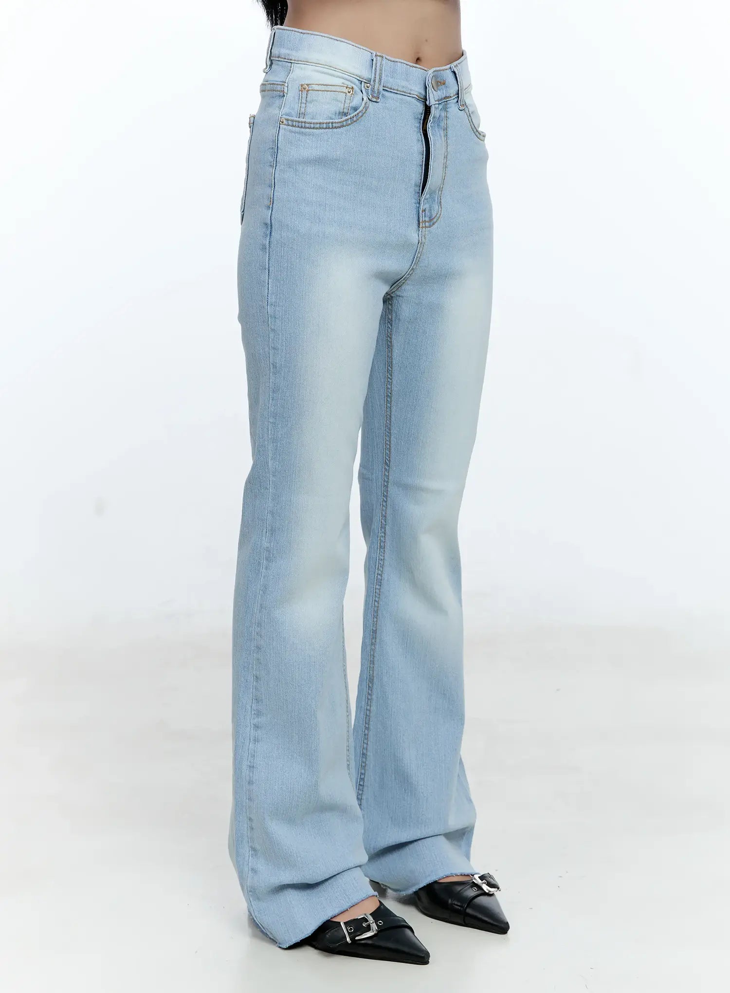 Soo Washed Flare Denim Jeans CG513