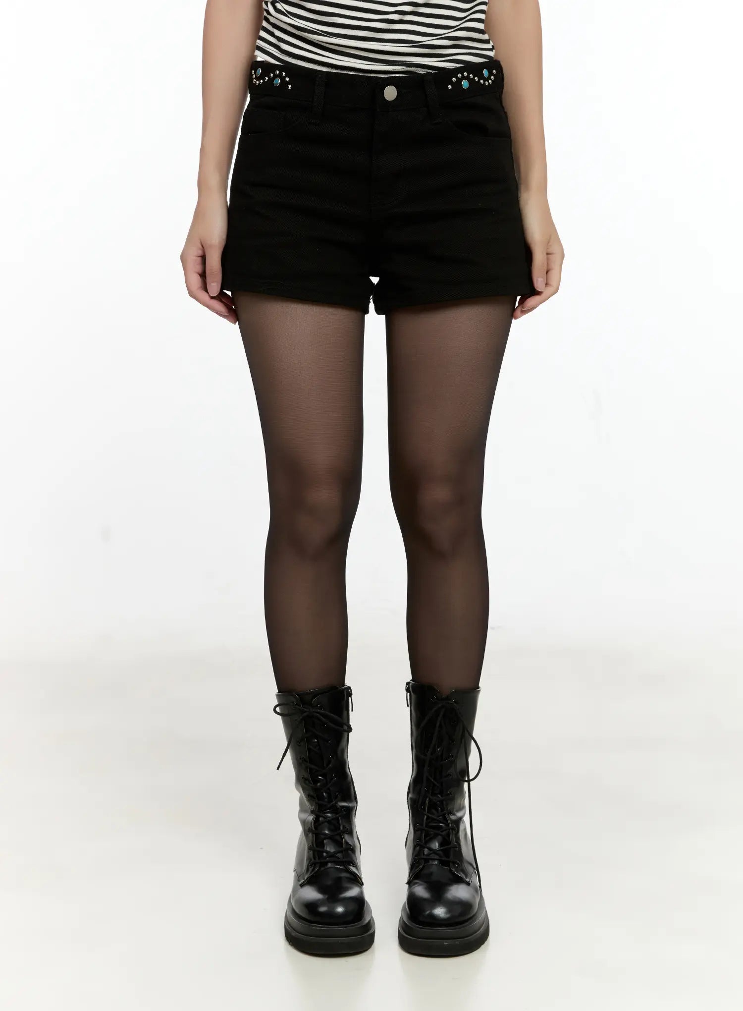 Studded Casual Shorts CG501