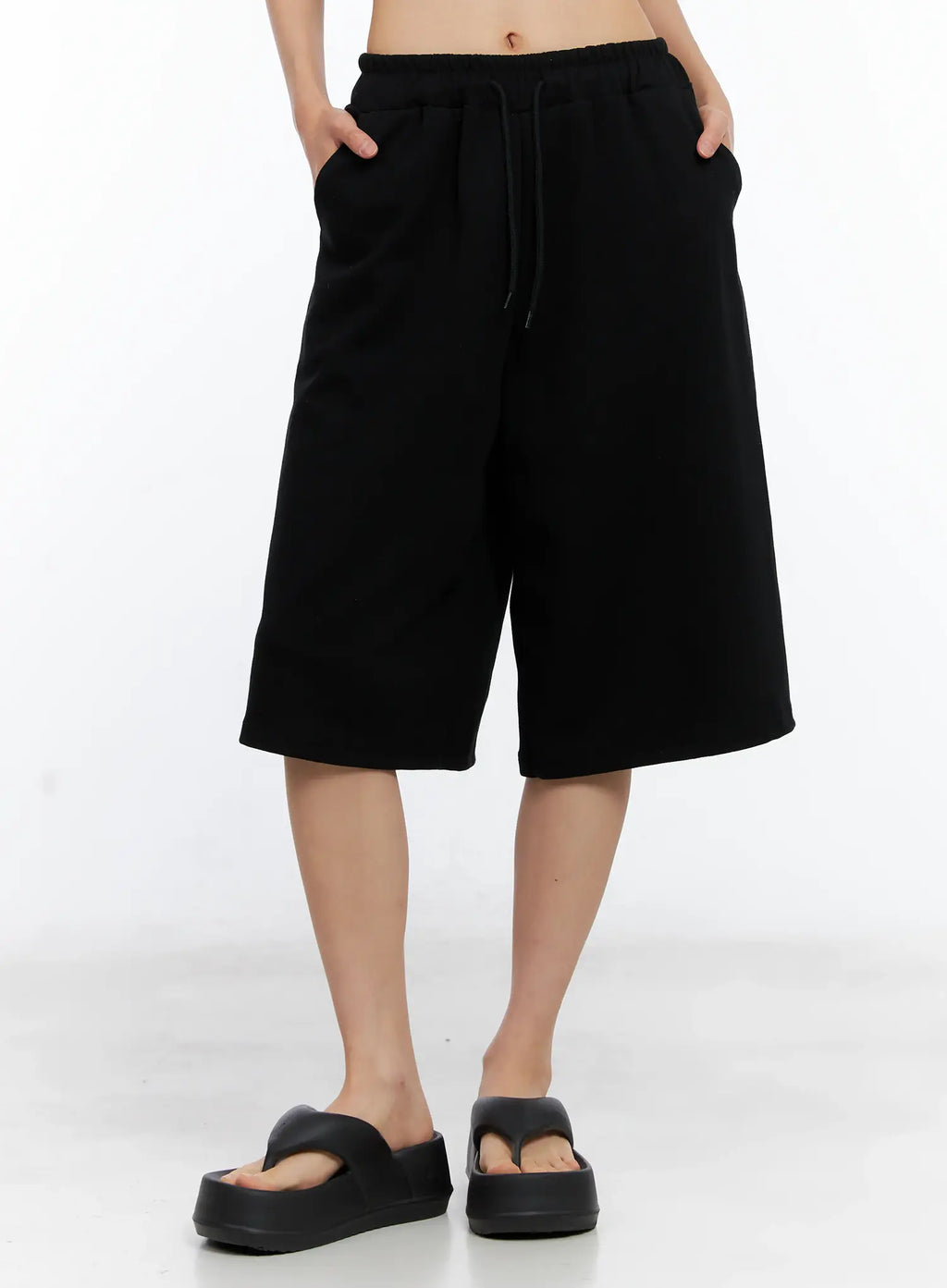 Eyelet Athletic Bermuda Shorts CL529