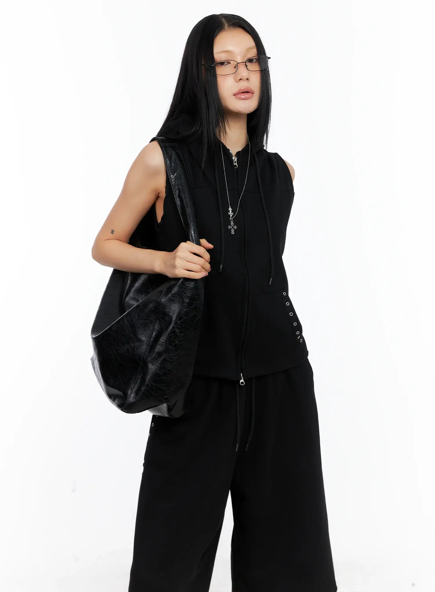 Eyelet Hooded Vest Zip-Up CL529