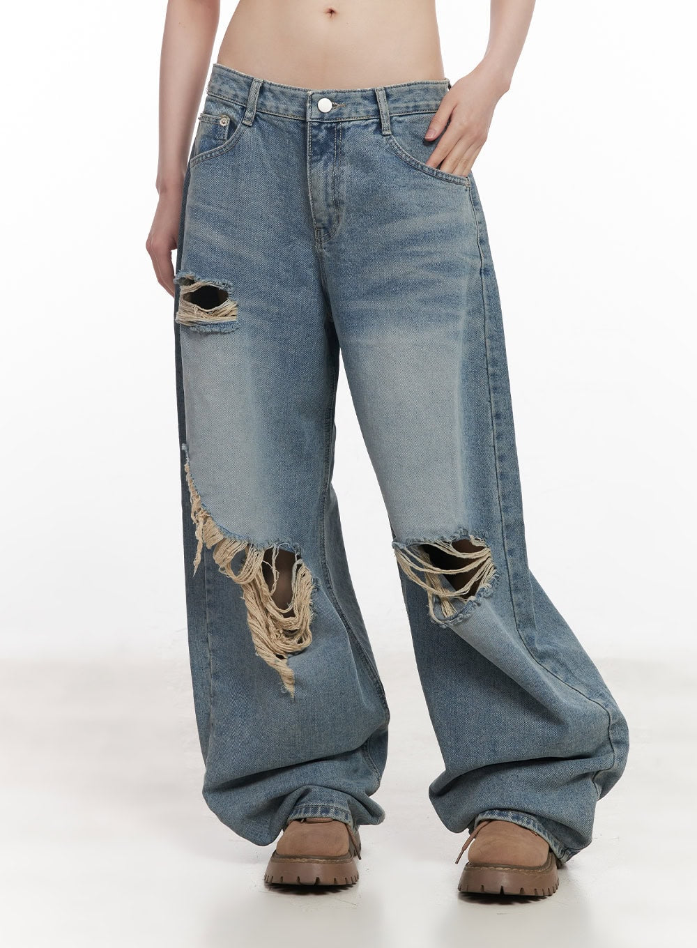Hattie Distressed Wide-Leg Jeans CY520