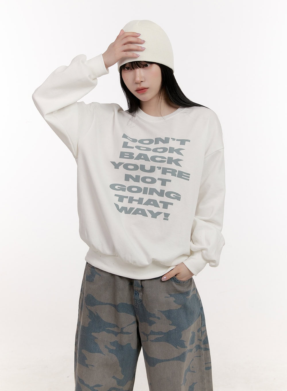 Graphic Loose-Fit Sweatshirt CJ529