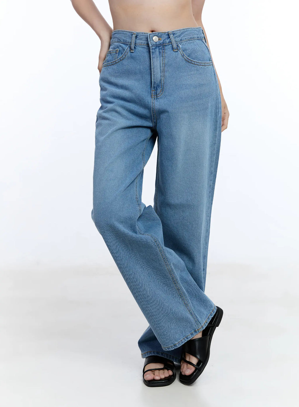 Jisoo Straight-Fit Jeans CU513