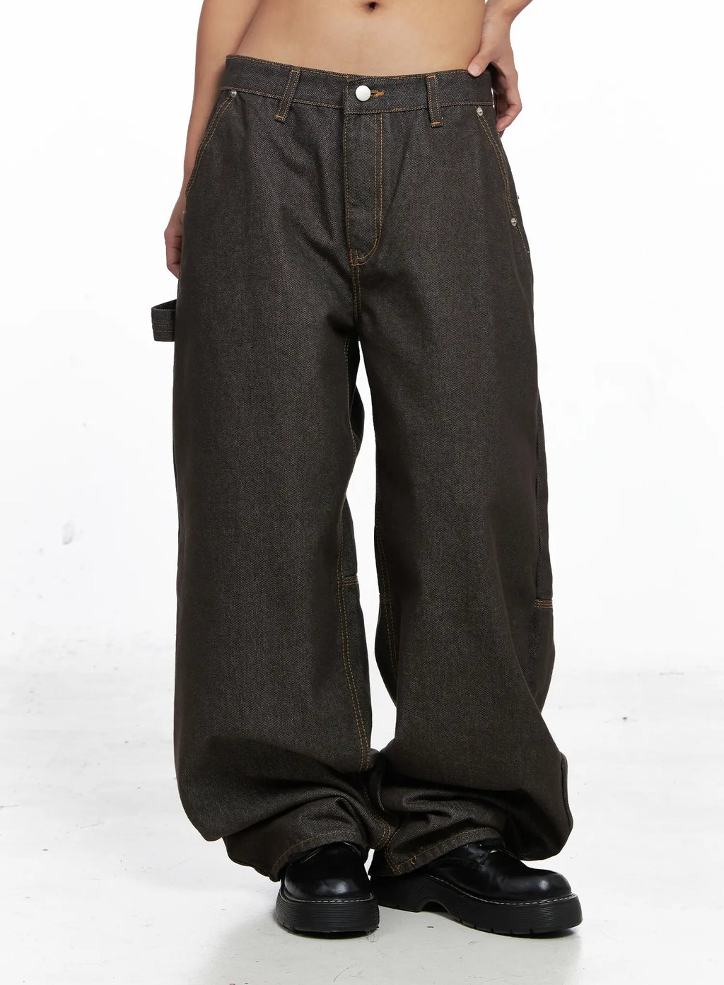 Oaklyn Non-Fade Wide-Leg Jeans CO513