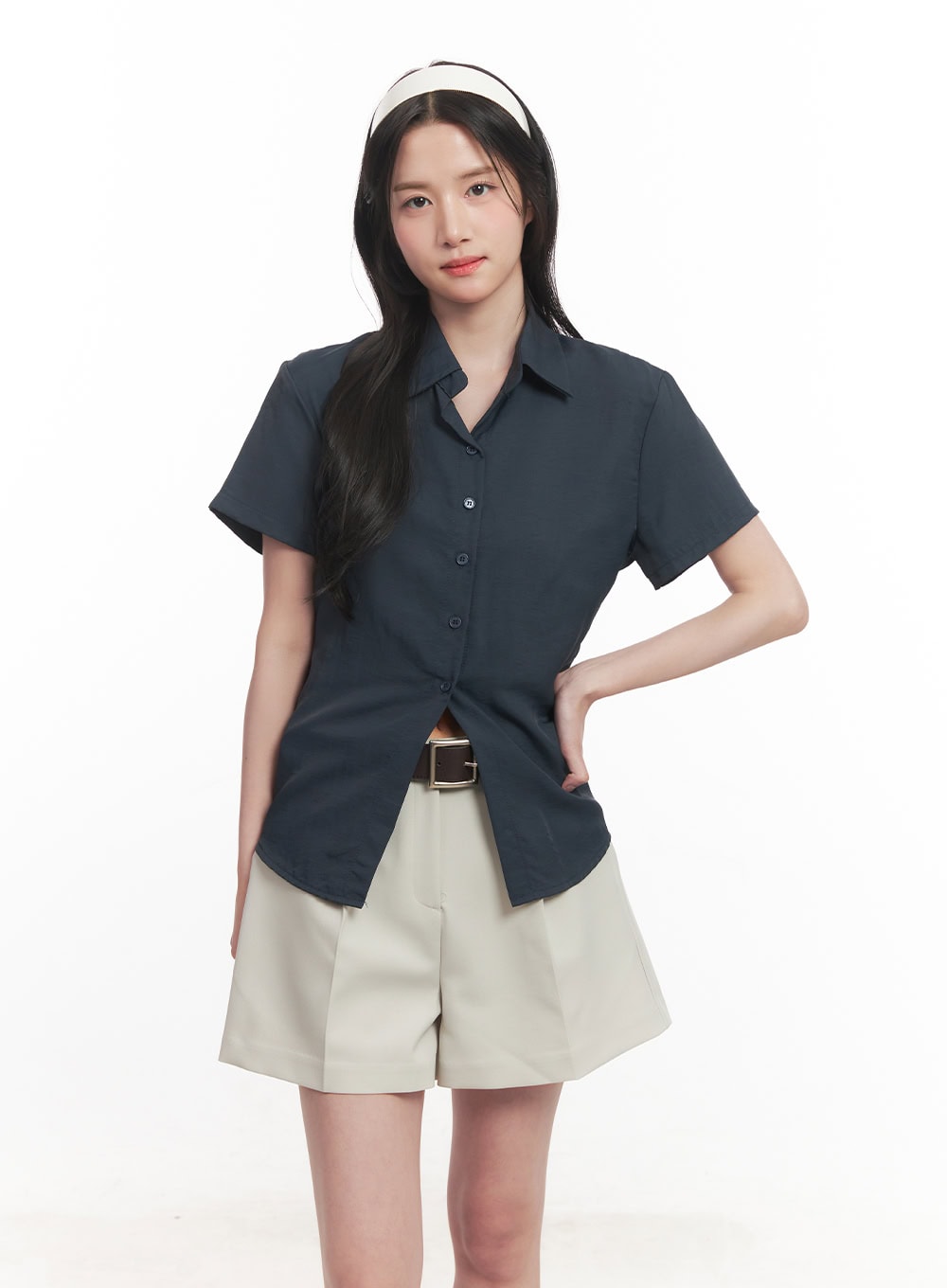 Slim-Fit Buttoned Half-Sleeve Shirt CA510