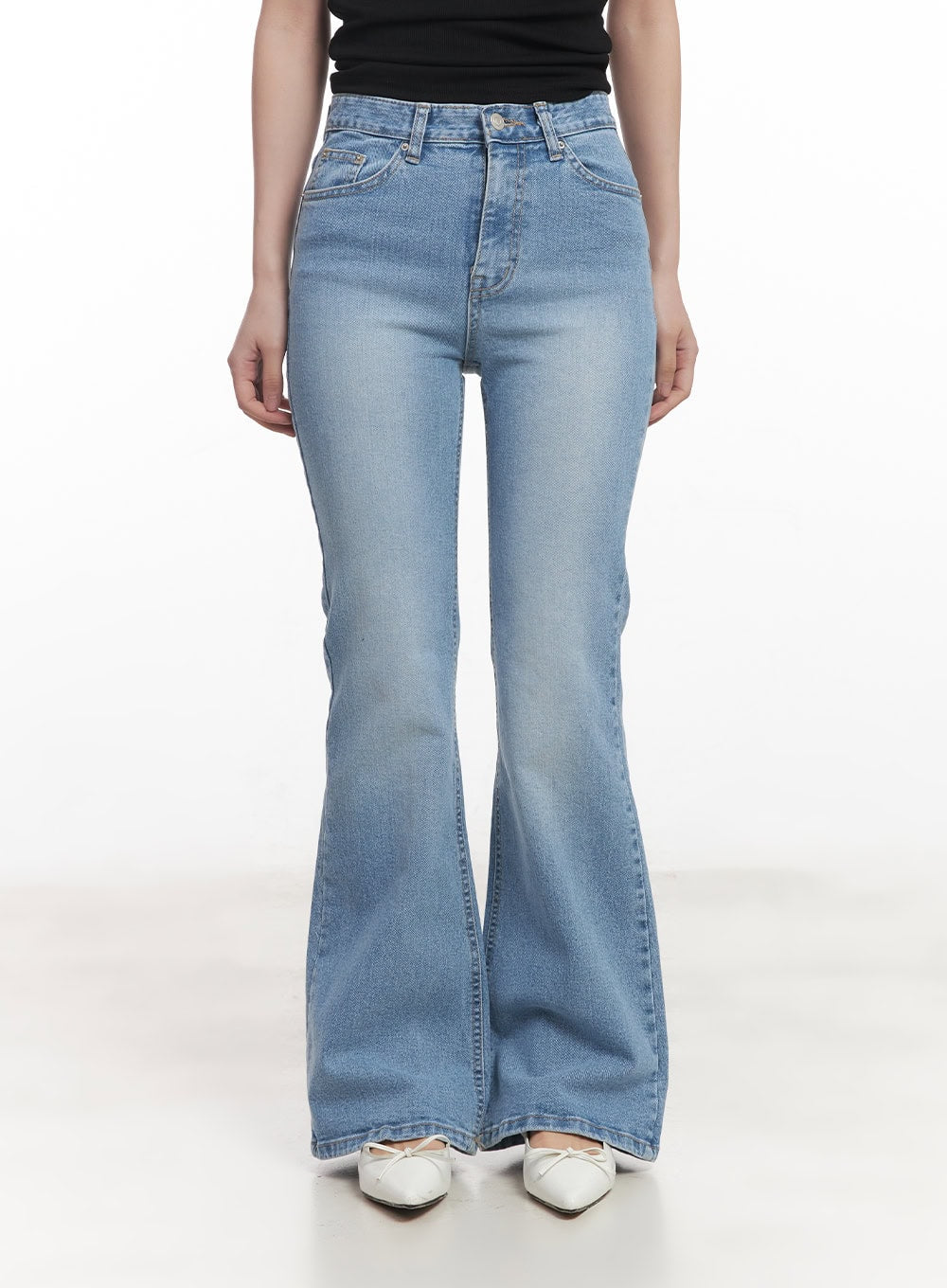 Lumi Slim Bootcut Jeans CA521