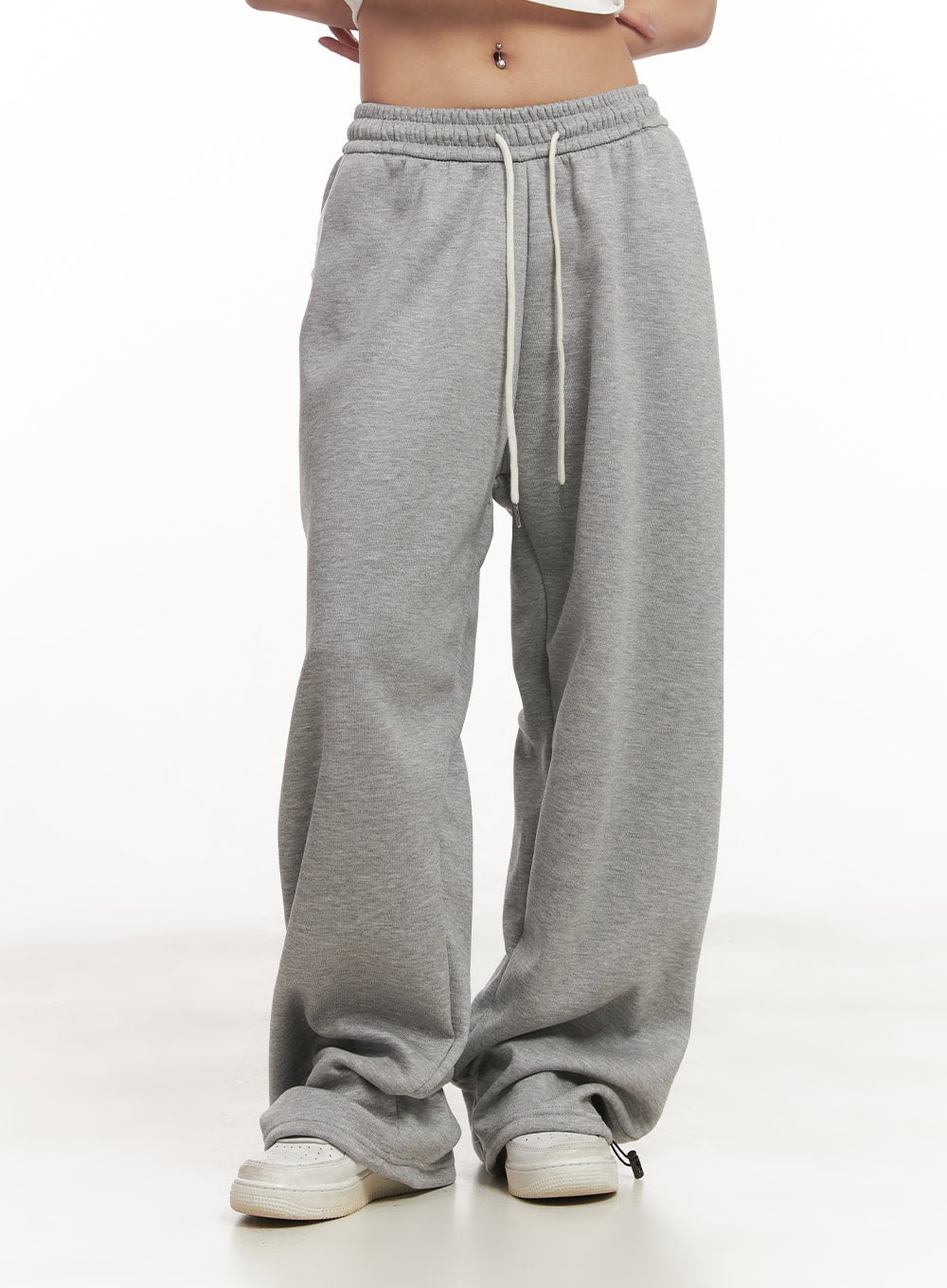 Essential Wide-fit Sweatpants CM505