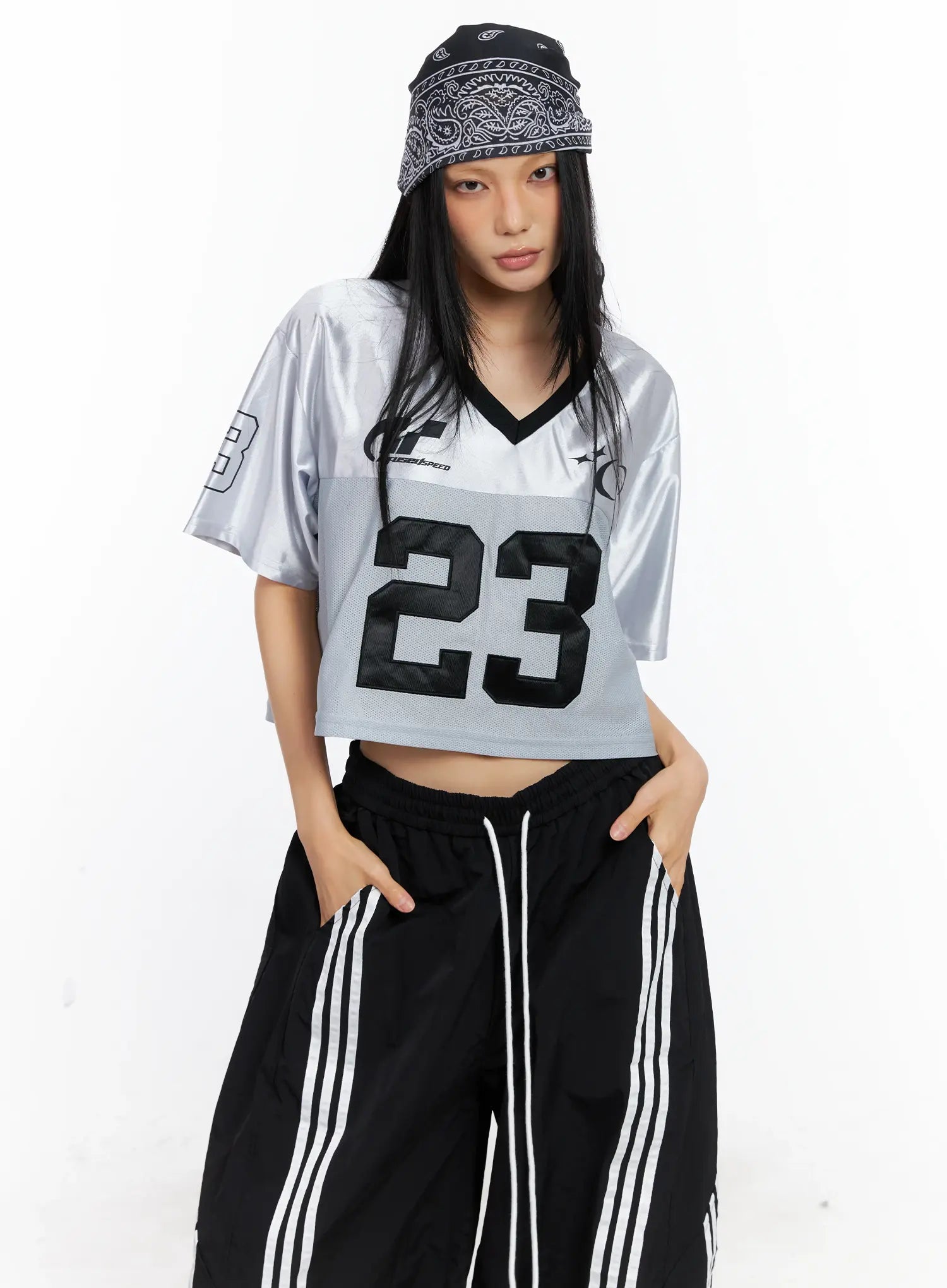 Glossy V-Neck Cropped Jersey CL529