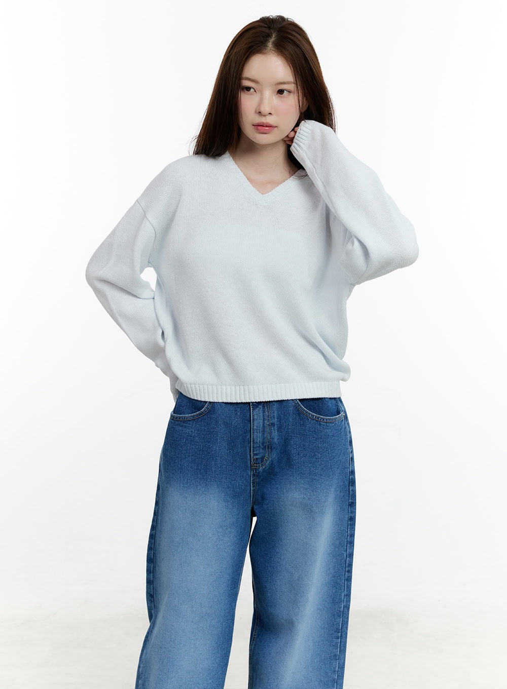 Cozy Relaxed-Fit V-Neck Sweater  CM521