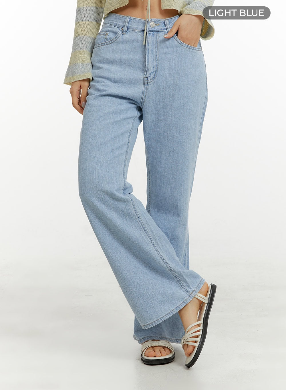Loose-Fit Bootcut Jeans OY413