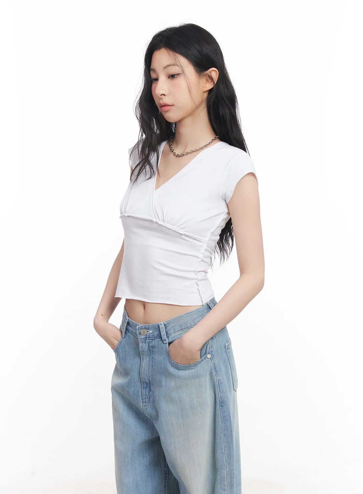 V-Neck Cropped Tee CU511