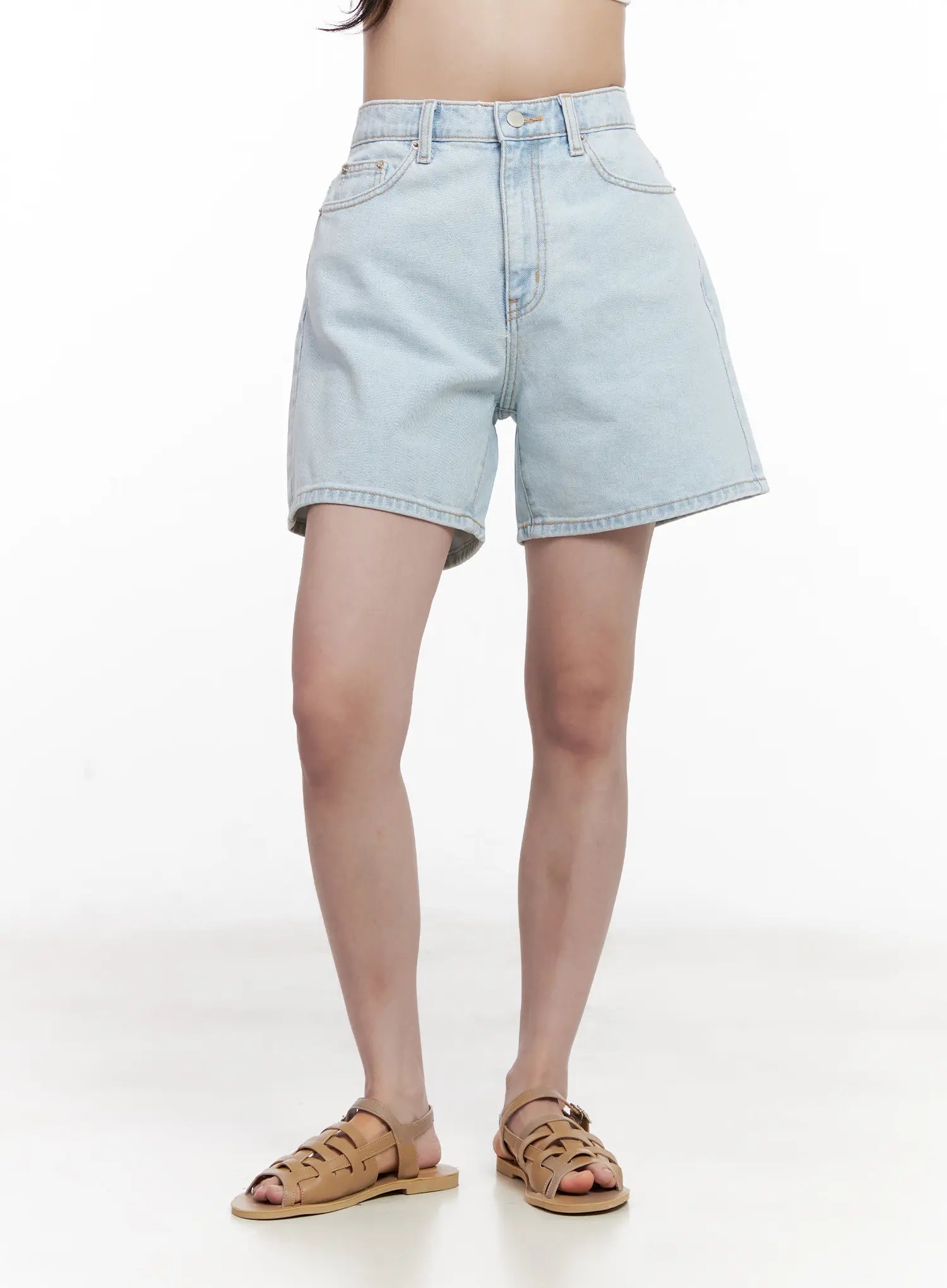 Casual Light-Wash Denim Shorts CL516