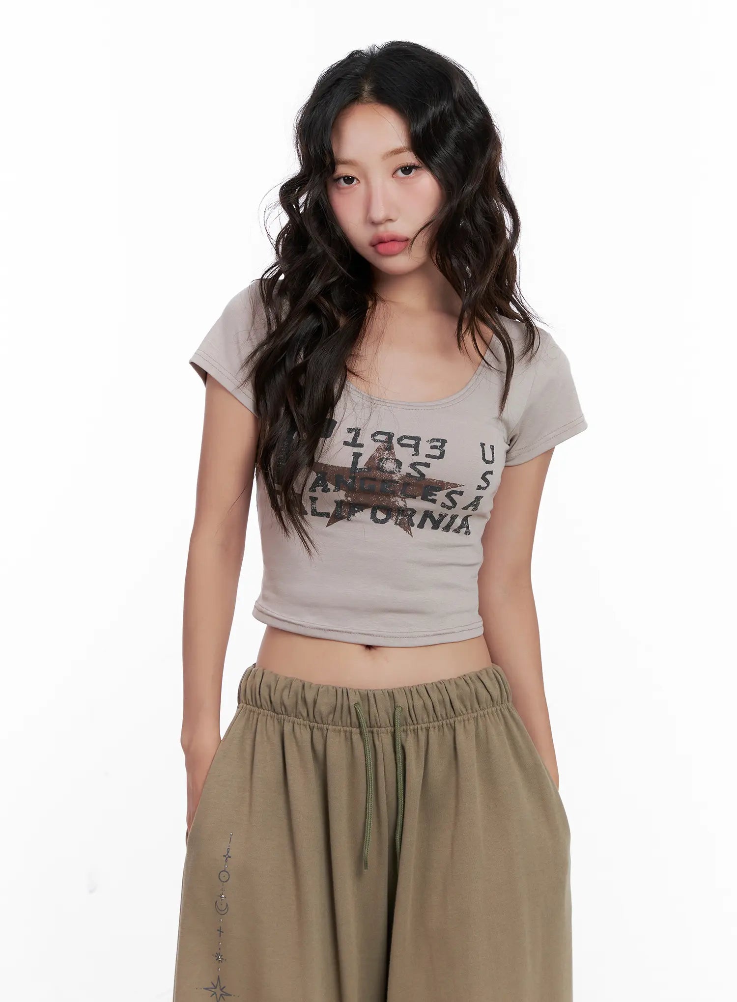 Graphic U-Neck Cropped Tee CL518