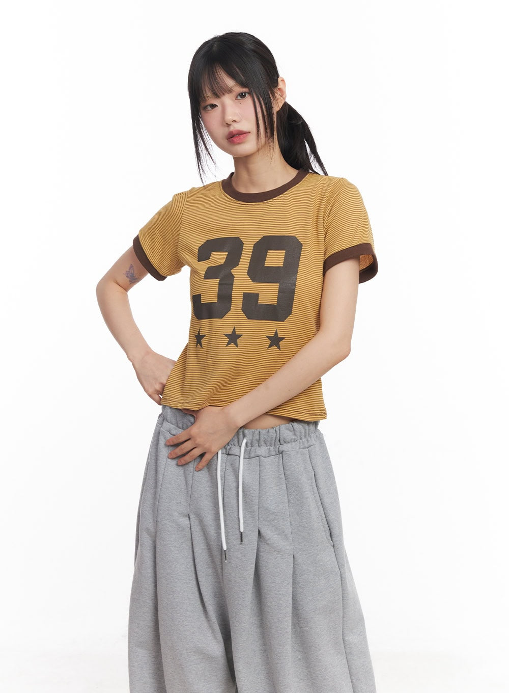 Dual-Tone Graphic Top CY512