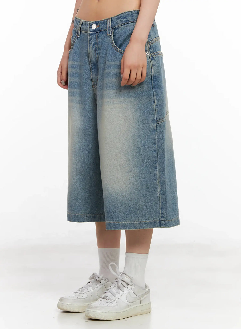 Washed Big-Pocket Denim Jorts CL525