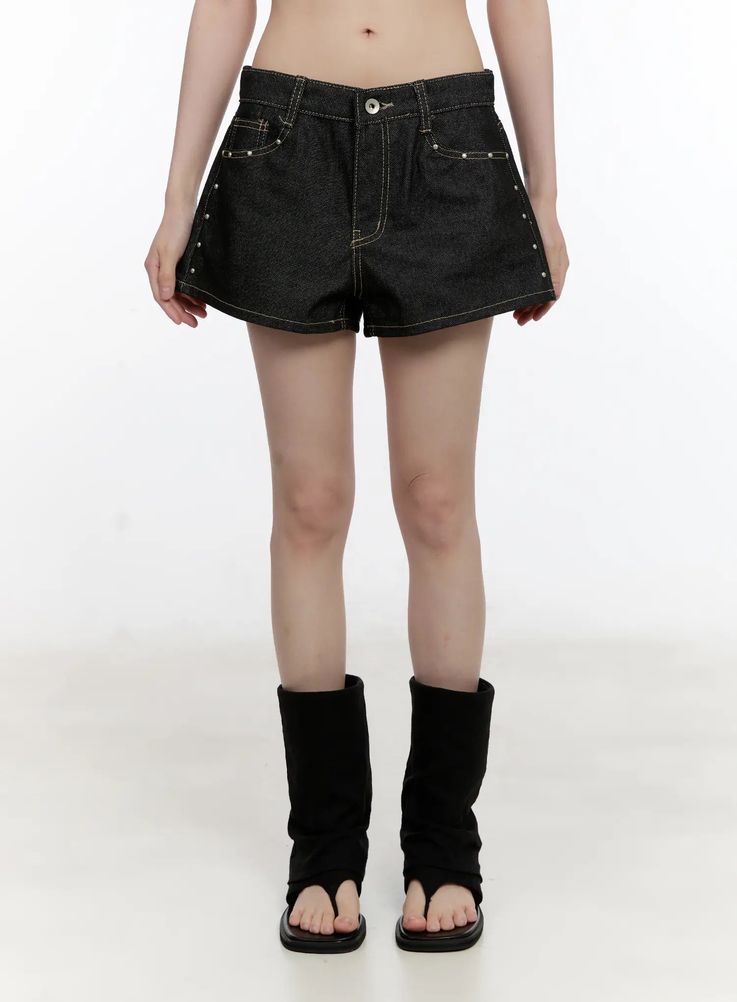 No-Fade Studded Denim Shorts CL504