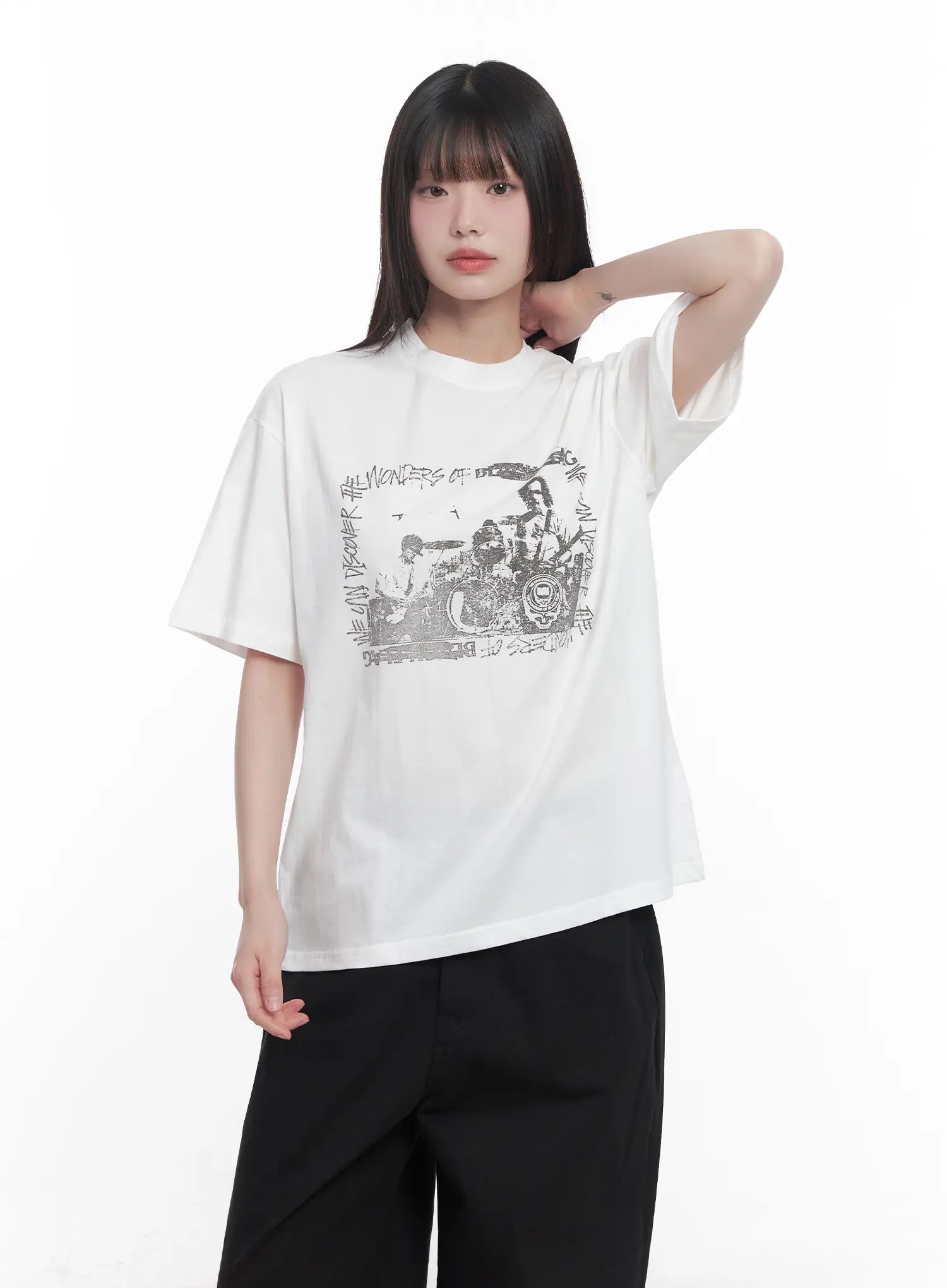 Graphic Relaxed-Fit Tee CU519