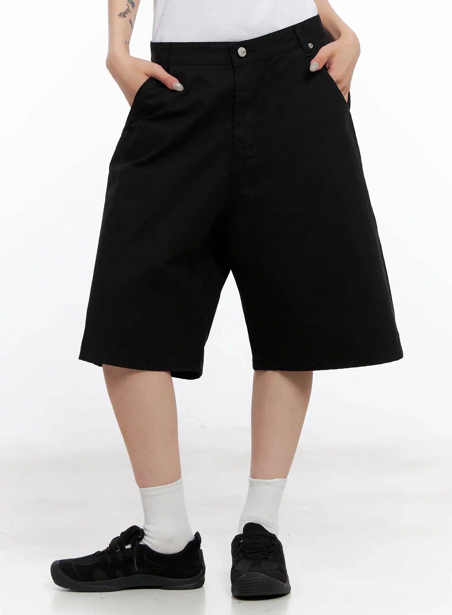 Wide-Leg Cotton Bermuda Shorts CL525