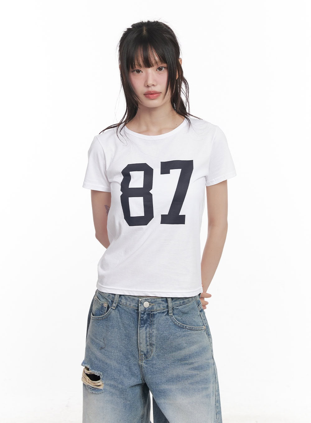 "87" Graphic Crop Tee CY520