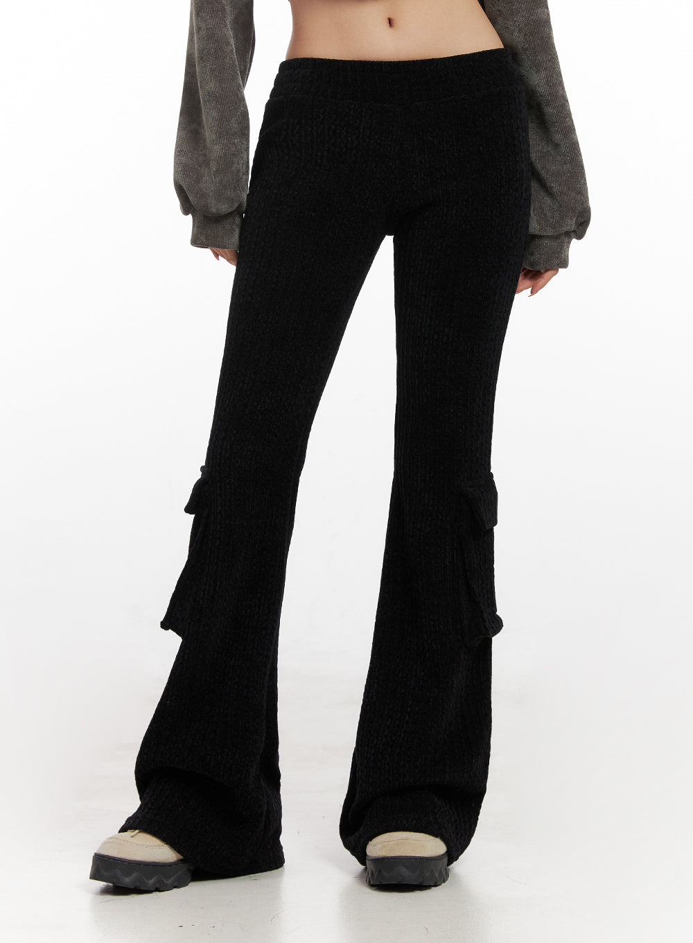 Slim-Fit Velvet Cargo Pants CN426