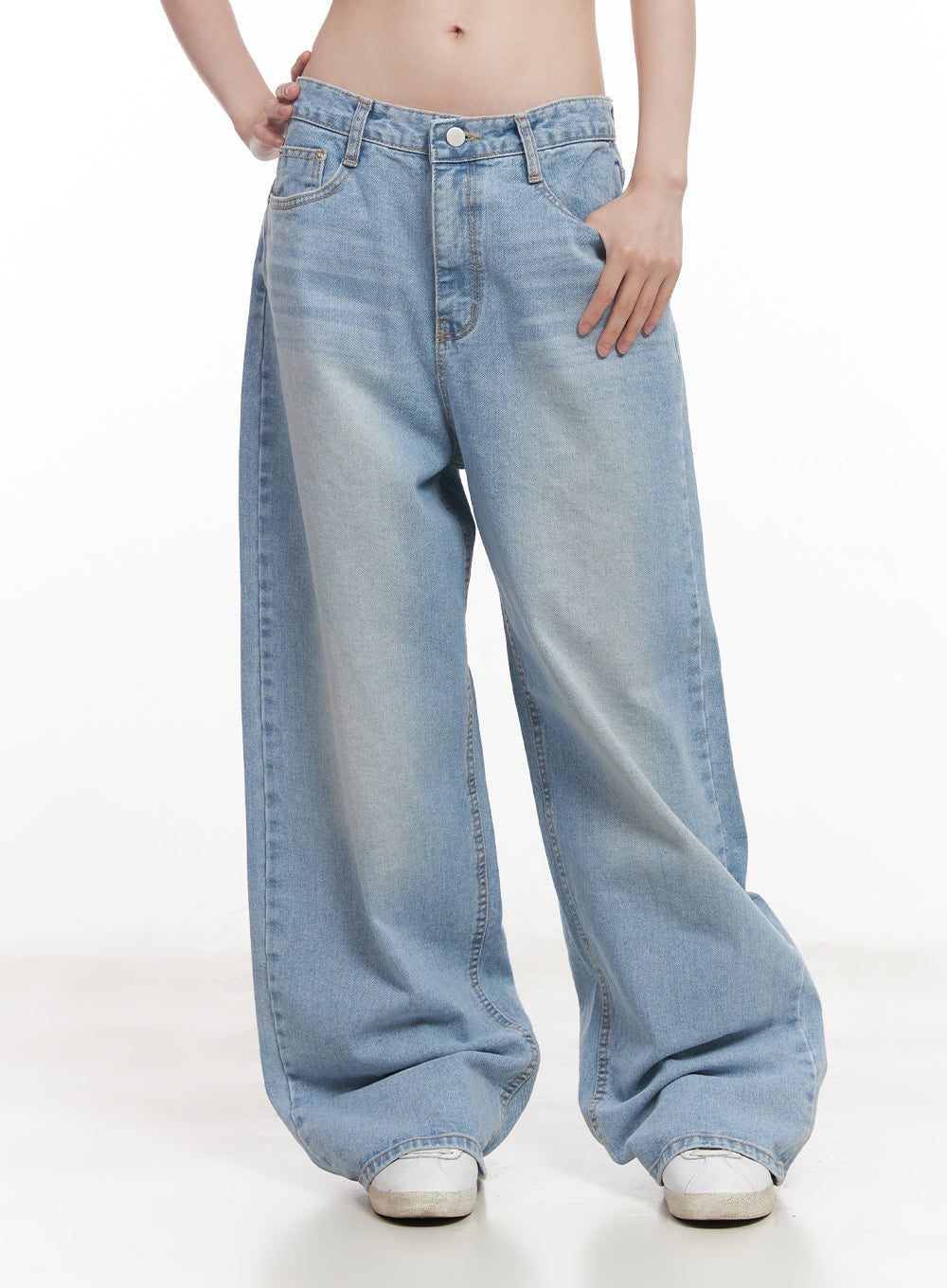 Cierra Washed Wide-Leg Jeans CY520