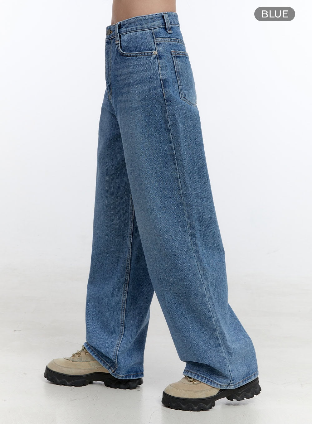 Brynn Light Washed Wide Leg Jeans OO407