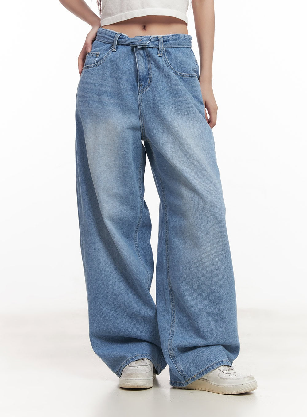 Vienna Washed Wide-Leg Jeans CM531