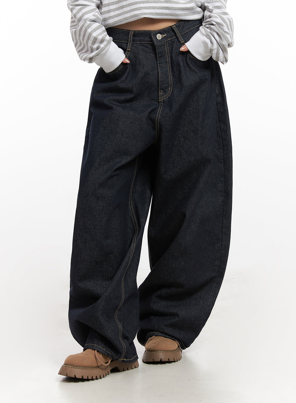 Lily Stitched Wide-Leg Jeans CN426