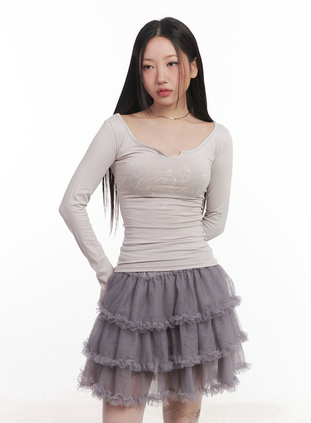 Graphic Long-Sleeve V-Neck Top CM528