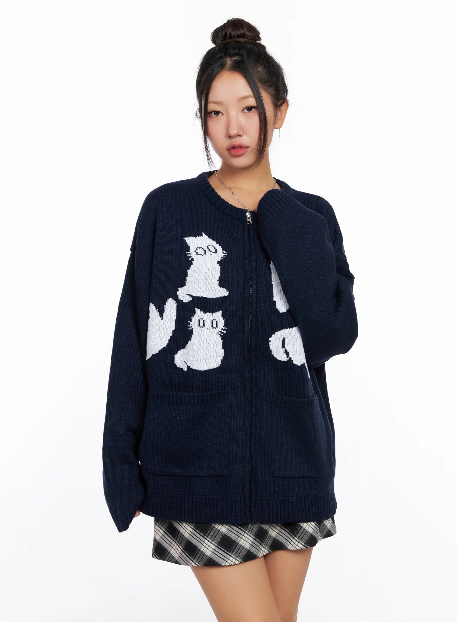Oversized Graphic Zip-up Sweater CO515