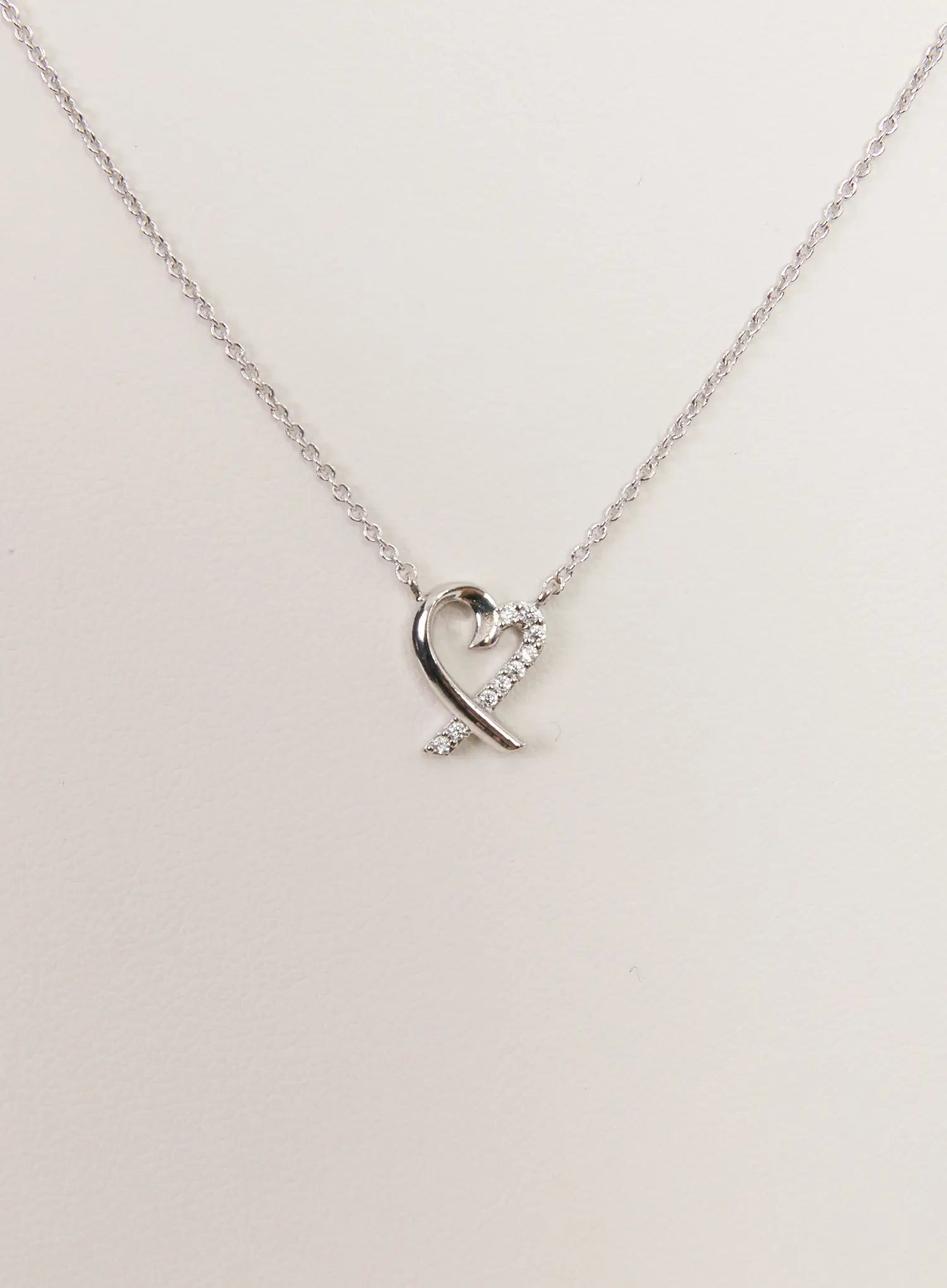 Trailing Heart Necklace IS517